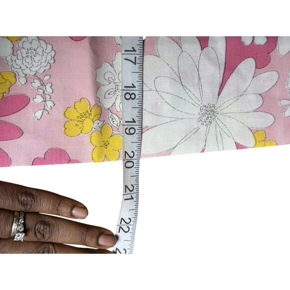 Vintage 60s 70s Floral Daisy Pillowcases Pink White Yellow Mod Flower Power Set - Picture 4 of 5